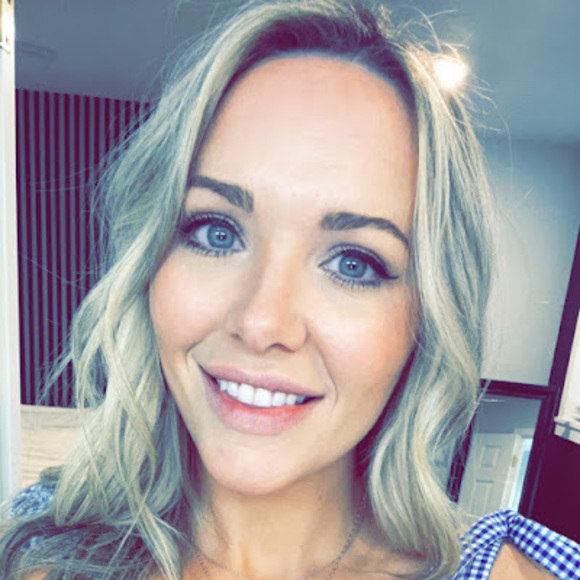 Meet your Posher, Courtney - Picture 1 of 1